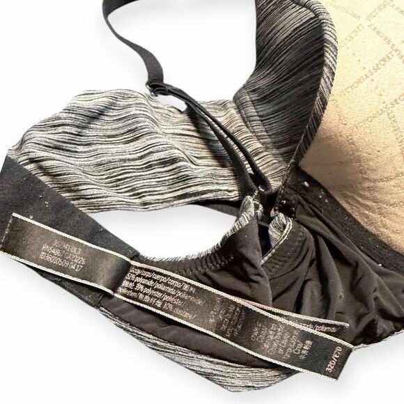 VICTORIA’S SECRET Women’s Heather Gray Lined Demi Bra Size 32D - Picture 4 of 5
